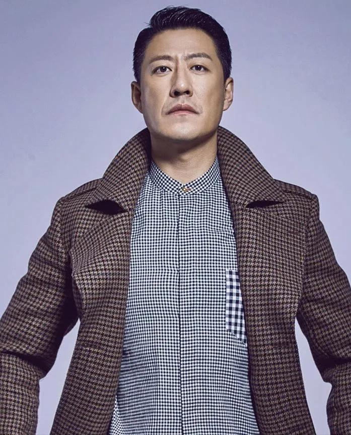 嫁大13岁于震的演员辛月，婚后连生3胎，丈夫一家把她宠成宝