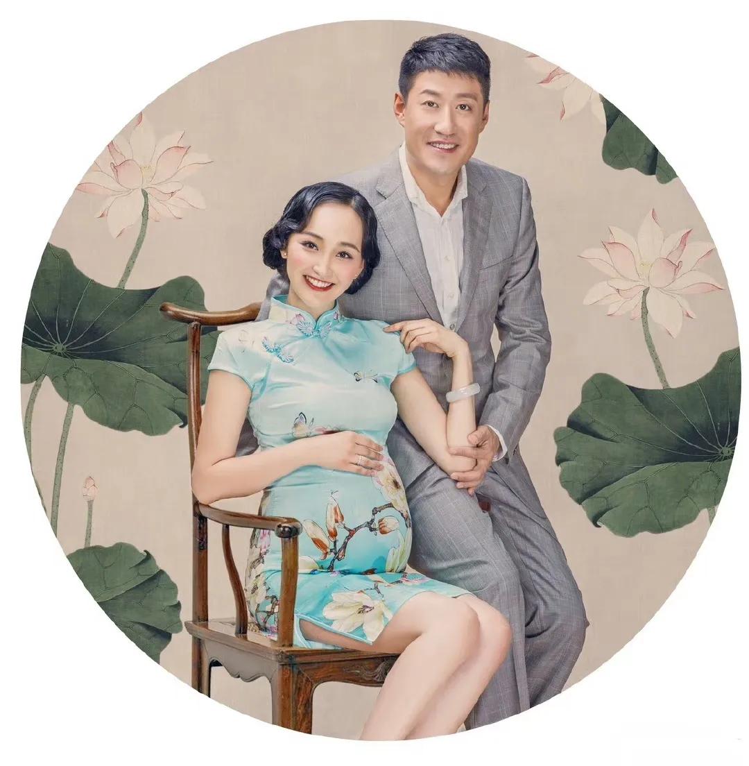 嫁大13岁于震的演员辛月，婚后连生3胎，丈夫一家把她宠成宝