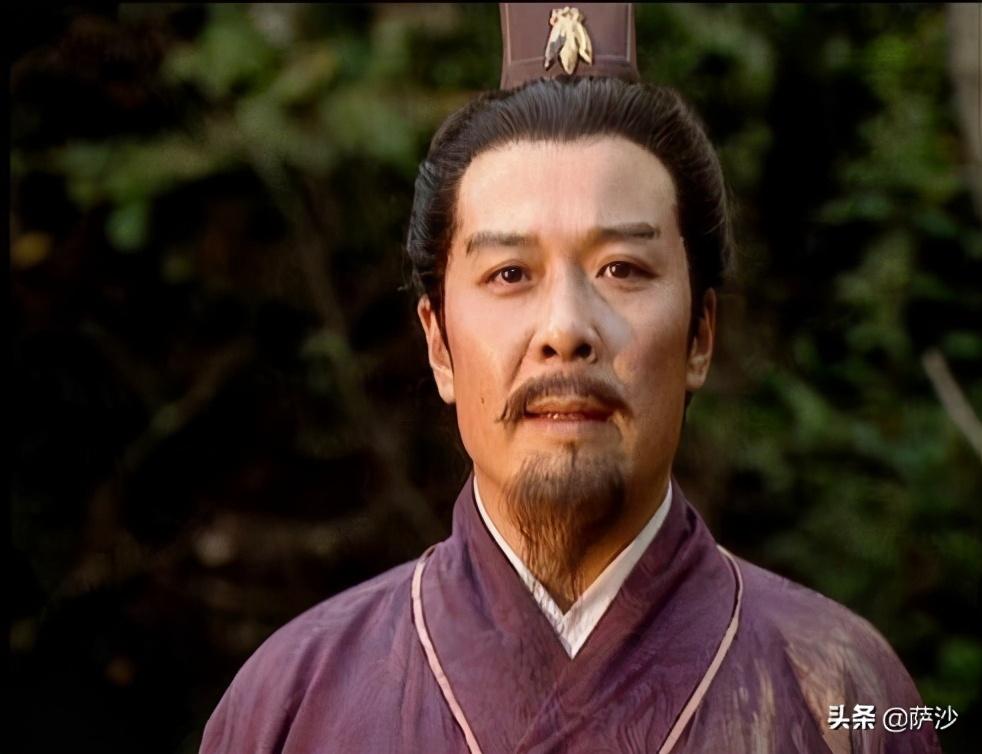 三国演义中的凤雏是谁(性格有缺陷的三国蜀汉超级参谋长：立功心切的凤雏先生庞统)