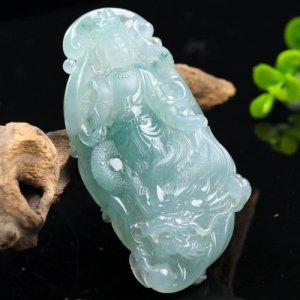 ​翡翠鉴别最简单方法水泡，玉镯子怎么能拿掉