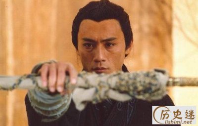​荆轲的武器是什么，历史上的荆轲是个怎样的人?
