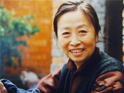 ​张少华新凤霞事件怎么回事，张少华为啥抄新凤霞的家