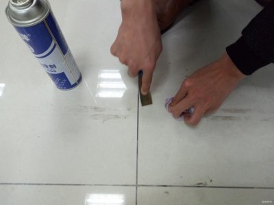 ​玻璃胶怎么去除方法（5个去除玻璃胶的小技巧）