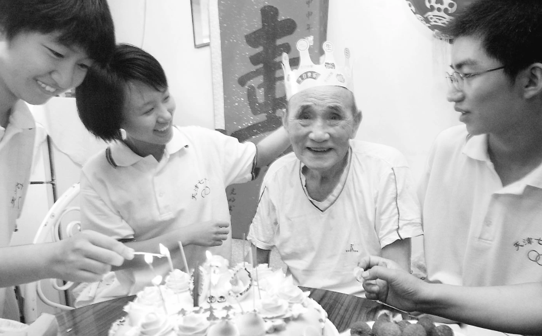 “傻”老头白芳礼：一生最大的愿望，便是所有孩子，都能上得起学