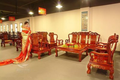 ​连天红加油站(连天红家具)