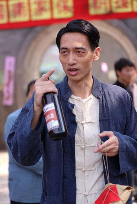 坐了20年冷板凳才出名的老戏骨公磊，至今未婚无儿无女