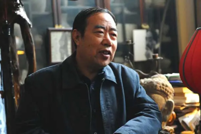 ​贾平凹怎么念正确读音，贾平凹的凹为什么读wa
