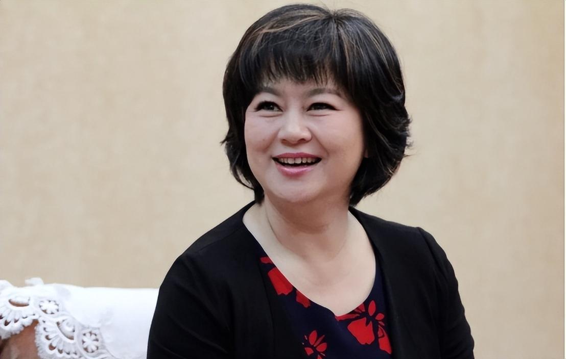 离婚后独自带娃的鞠萍，二婚嫁给普通人，终于遇到了幸福