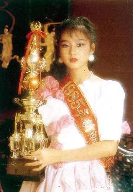 朱丽倩：被藏23年，46岁为刘德华生女，今苦尽甘来无遗憾