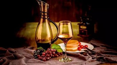 ​玛瑙瓶汾酒最早年份_汾酒玛瑙国藏汾酒55度