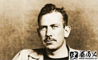 ​美国作家斯坦贝克的成就主要有什么