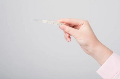 ​多少度才算发烧?腋下温度，多少度才算发烧?低烧
