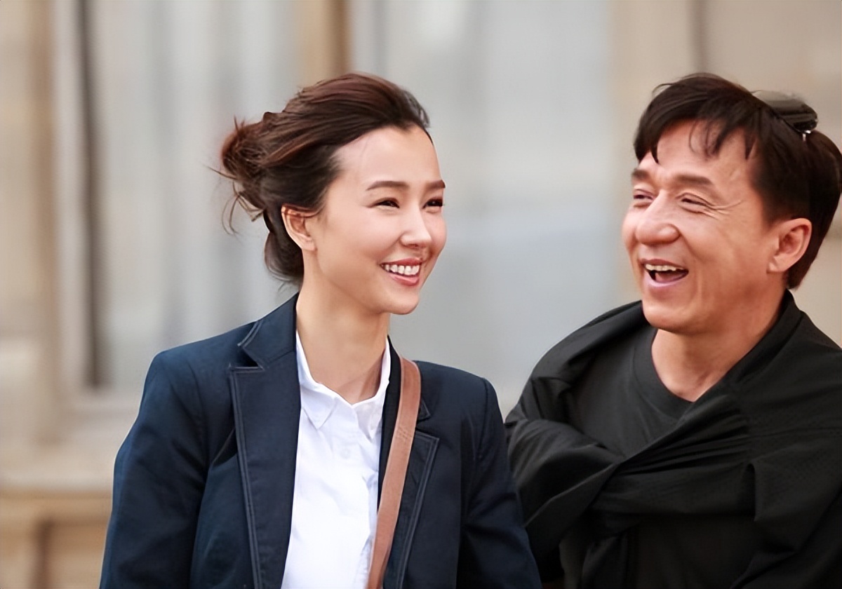 演员姚星彤：被成龙捧红，和王思聪恋爱，做一个低调的女演员