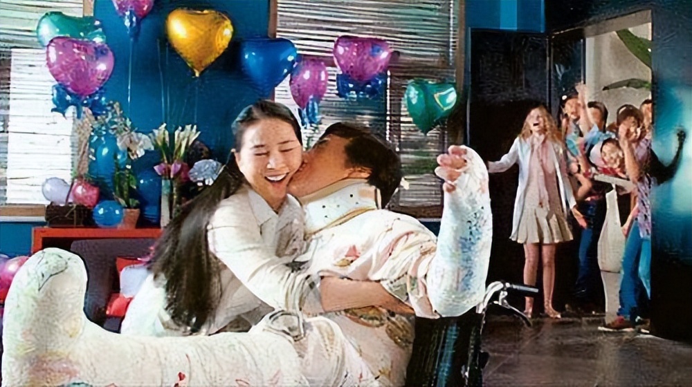 演员姚星彤：被成龙捧红，和王思聪恋爱，做一个低调的女演员