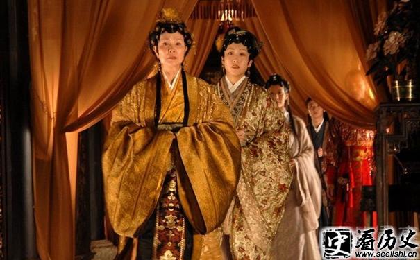 王夫人与李纨