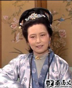 ​红楼梦中王夫人和王熙凤是什么关系