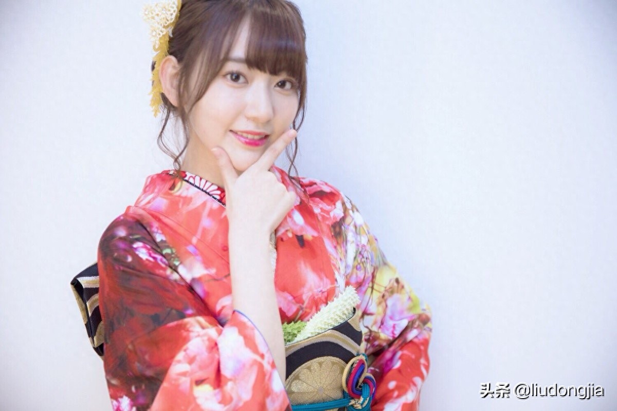 宫胁咲良，1998年3月19日，日本偶像艺人，女子偶像团体HKT48
