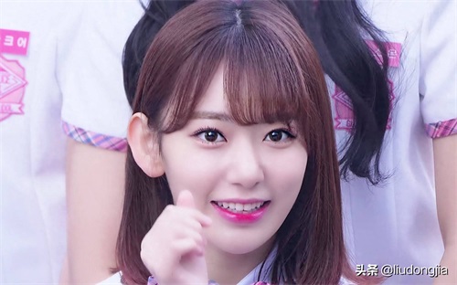 宫胁咲良，1998年3月19日，日本偶像艺人，女子偶像团体HKT48