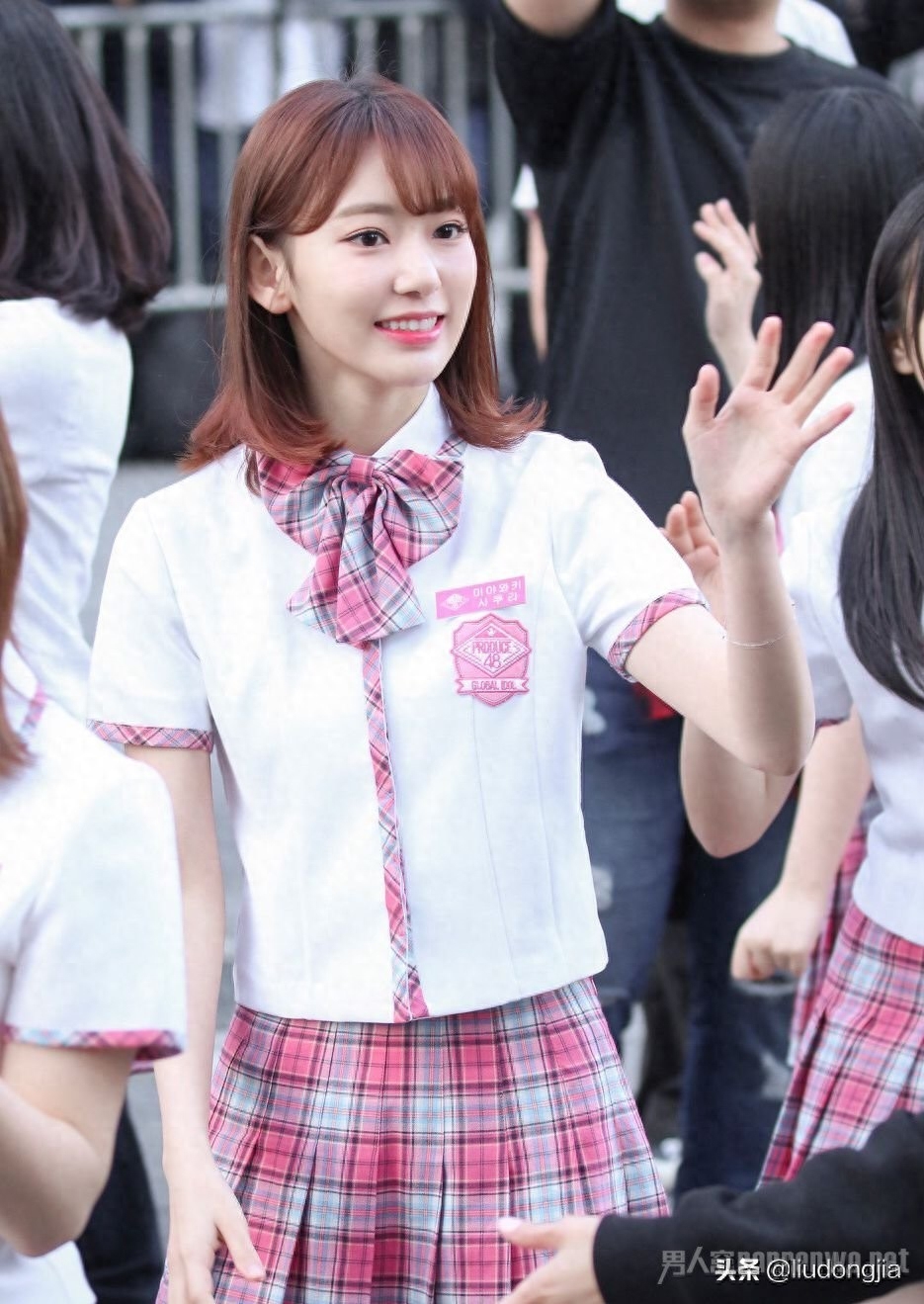 宫胁咲良，1998年3月19日，日本偶像艺人，女子偶像团体HKT48