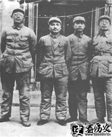 黄克诚和粟裕等将领的合影