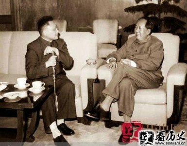 ​毛泽东谈抗美援：没让邓小平指挥是错误的决定