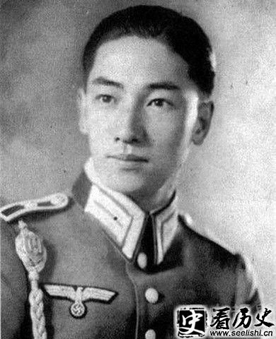 蒋纬国照片