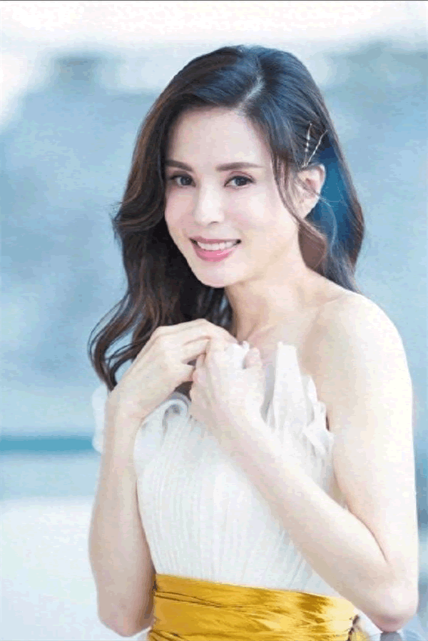 李若彤个人资料介绍（香港艺人李若彤简介）-