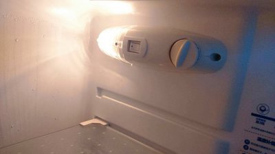 ​冰箱冷藏室结冰怎么办快速解决（冰箱冷藏室积水、结冰怎么办？问题不严重，自