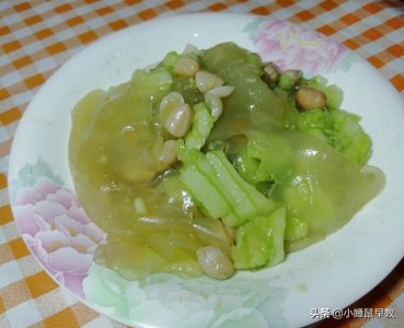 ​黄瓜拌拉皮的做法（家常凉拌菜黄瓜拉皮，好吃有诀窍，跟着步骤做，脆爽解腻开