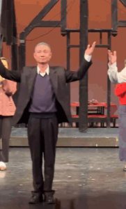 ​婚内出轨后，他糊成这样了？