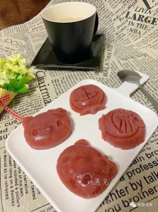 ​自制草莓果冻，做法很简单，一分钟就能学会，孩子天天闹着吃