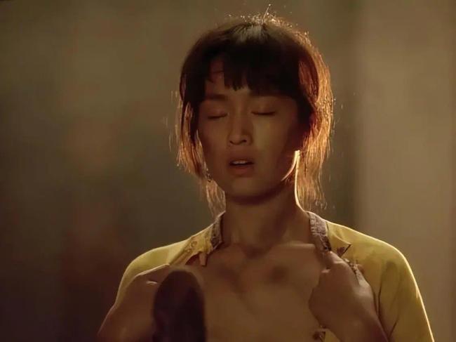 巩俐大尺度之作 张艺谋人性猛片 却最先在国外上映