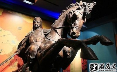 ​西夏王李元昊的人生轨迹 李元昊是哪一年称帝的