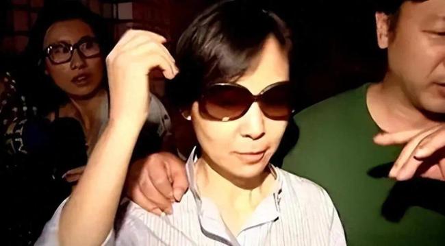 祸害60位女艺人被判29年 审判时仍飞扬跋扈！