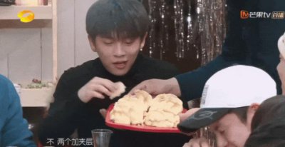 ​早知道他这么好笑，就留到春晚再看了...