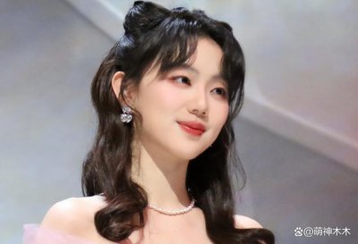 ​许嵩冯禧被曝分手！疑似与张靓颖炒CP惹怒女方