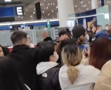​王俊凯当场怒怼！“你们有没有点公德心”