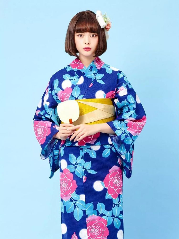 çåTinaä»æ¨¡ç¹åæ¼åçè½¬åæ¯è¶æ¥è¶ææ¨¡ææ·äºï¼