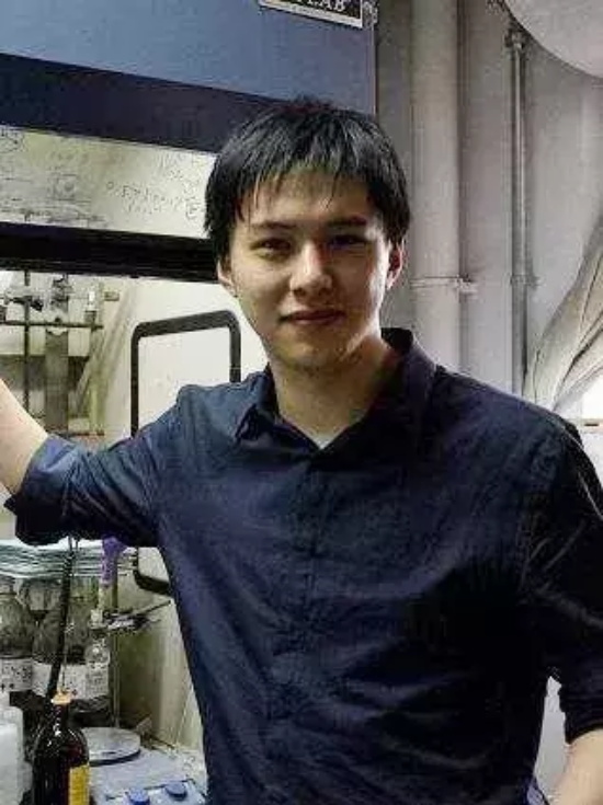 叶钦达为什么转行？明明能靠脸吃饭却偏要靠才华