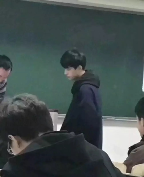 叶钦达为什么转行？明明能靠脸吃饭却偏要靠才华