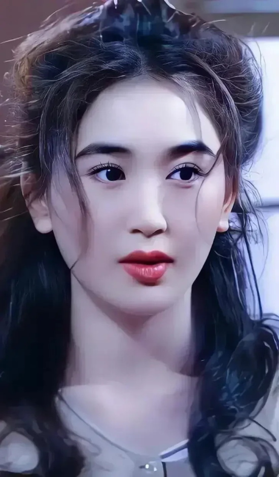 不老女神温碧霞，90年代的香港代表美人之一