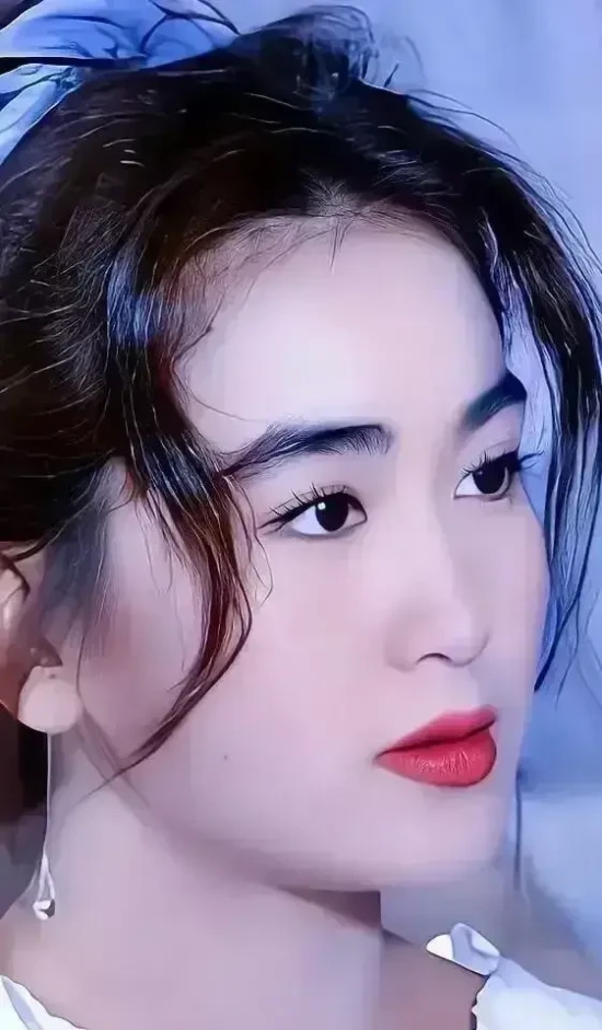 不老女神温碧霞，90年代的香港代表美人之一