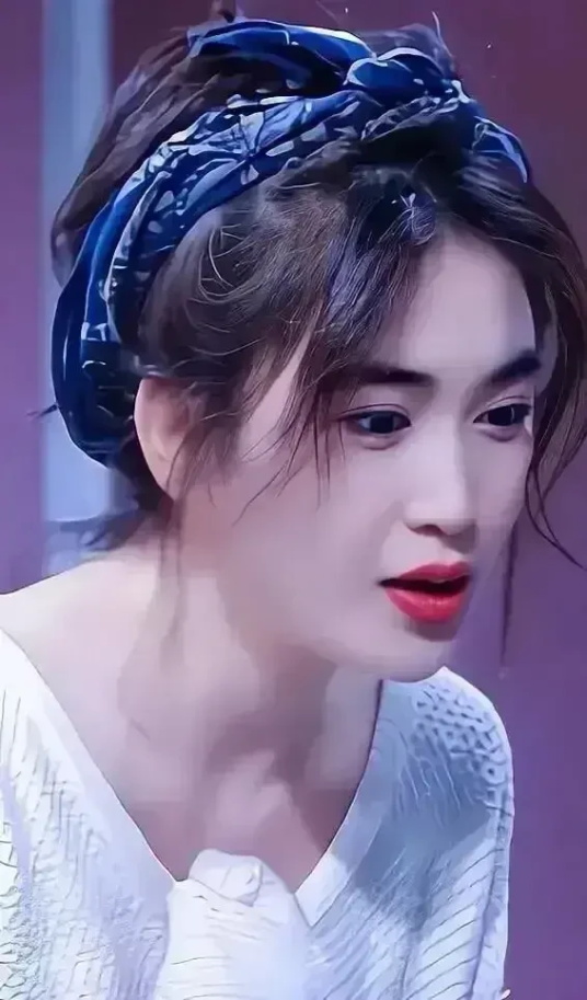 不老女神温碧霞，90年代的香港代表美人之一