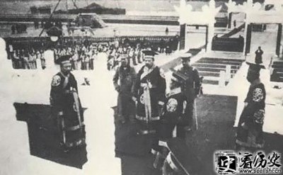​袁世凯的功与过评说 袁世凯是卖国贼么？