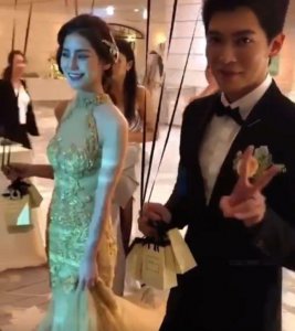 ​汪小菲未婚妻偷卖前夫金表？离婚索要200万，和大S太像！