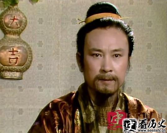红楼梦中的贾政是个怎样的人