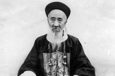 ​张之洞为什么喜欢蹲在椅子上吃饭?有哪些怪癖?