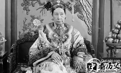 ​慈禧太后少时美若天仙老时竟迷倒年轻军官