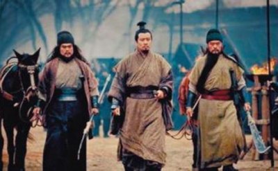 ​刘关张哪个武功最高 刘备是里面最弱的吗