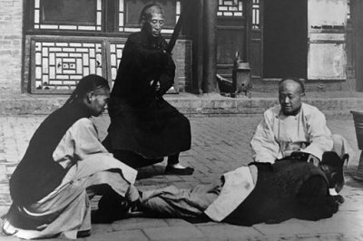 ​清宫太监打板子能把豆腐里面打碎外面却完好无损?
